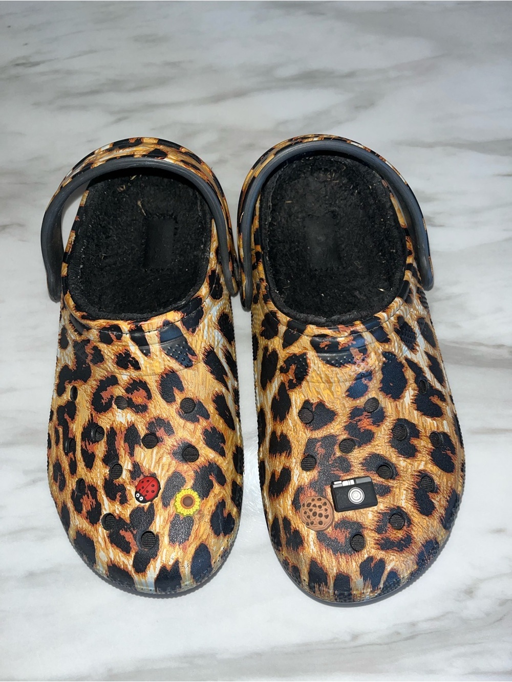 Crocs Leopard Print Clogs J4 Youth 4 Womens 6 Slip On Charms